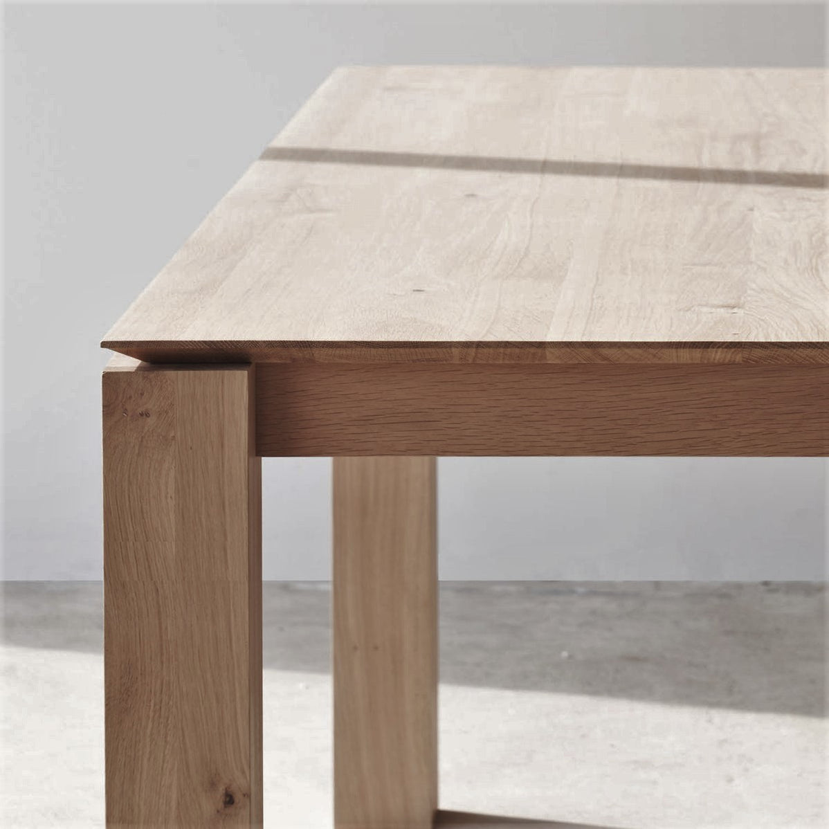 Ethnicraft Oak Slice dining table 200/100/76 Oishi Furniture & Homewares
